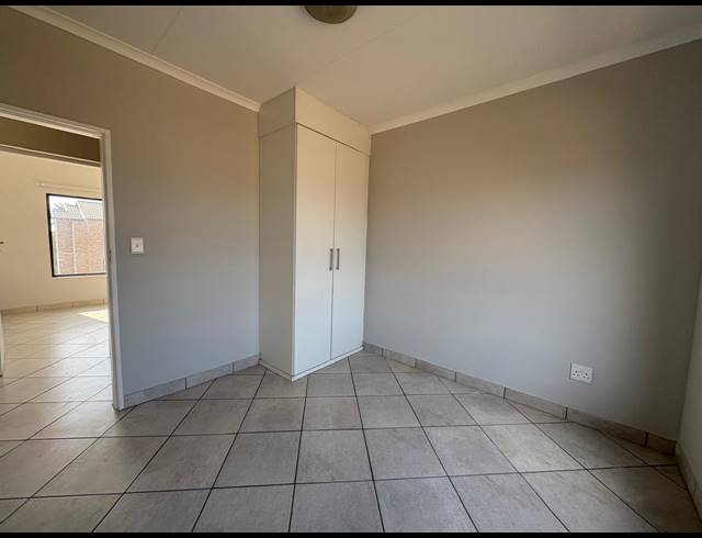 3 BEDROOM FLAT FOR SALE IN WALDRIFT